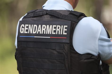 Mort d un jeune homme de 17 ans poignardé lors d une bagarre à la