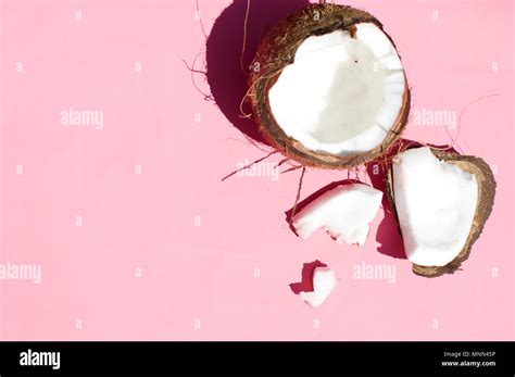 Smashed Coconut Hi Res Stock Photography And Images Alamy