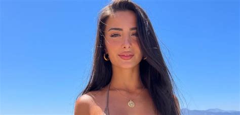 Alba përvëlon rrjetin publikon pamje mahnitëse në bikini Insajderi