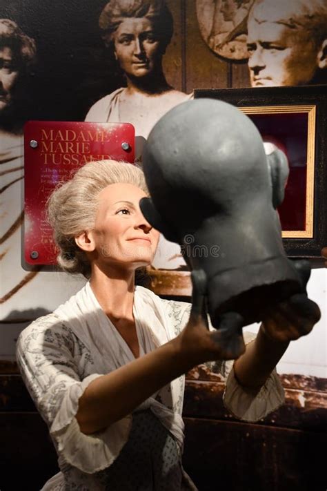 Estatua De Madame Marie Tussaud En Madame Tussauds En Times Square En