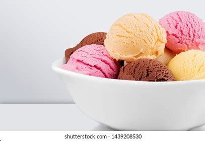 Mixed Flavor Ice Cream Scoops White Foto Stock Shutterstock