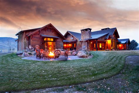 THE ULTIMATE SPORTSMAN LODGE - Locati Architects & Interiors | Bozeman, Big Sky Architects