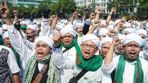 Polisi Sebut Anggota Fpi Yang Tewas Telah Menyerang Sejak Awal