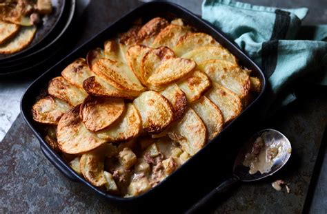 3 Ingredient Creamy Ham And Potato Casserole Tesco Real Food