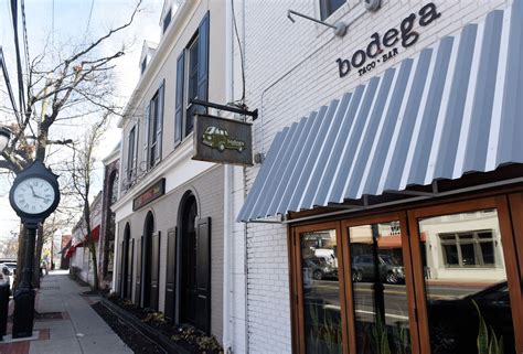 Darien S Bodega Aims To Lease Parking Spaces For Outdoor Dining