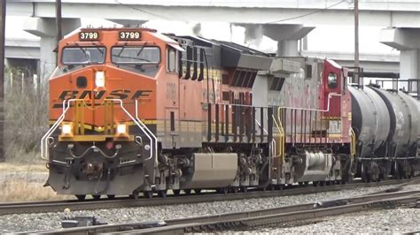 Bnsf Unit Corn Syrup Train Though Fort Worth Tx W Bnsf Et44c4 And Ex