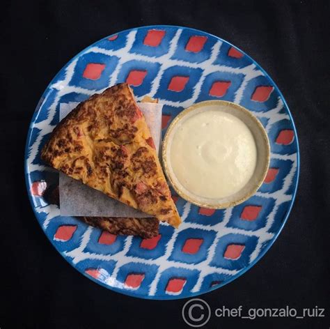 Tortilla De Patata Cebolla Y Chorizo Con Salsa Aioli