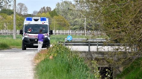 Bertinoro Silos Di Mangimi Crolla Su Auto Morti Tre Fratelli