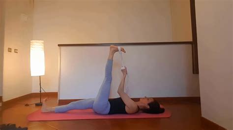 Yoga Esercizi Per Il Mal Di Schiena Zona Lombare Youtube