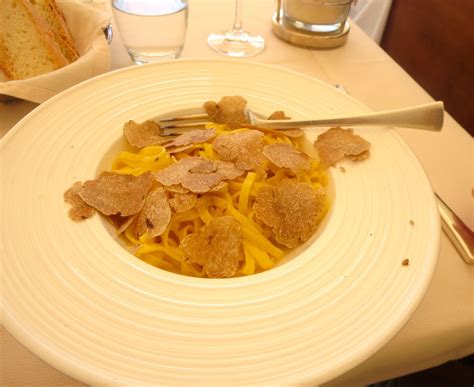 My Top 4 Restaurants in Lucca - Lenora's Italy Travel Blog