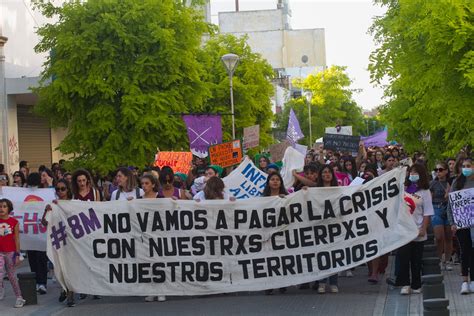 El Mensaje De La Marcha Del 25n En Viedma En El Día Internacional De