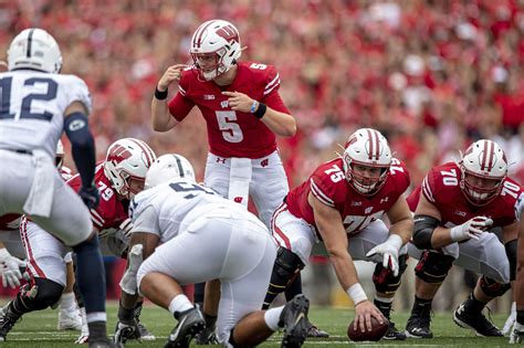 Wisconsin Badgers football: a look at the use of pre-snap motion in ...