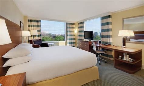 Hilton in Stamford, CT Hotel Rooms and Meeting Center