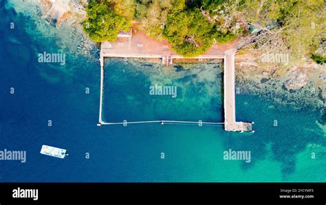 Beautiful Rock Pool Swimming Spot On Sydney Stock Photo Alamy