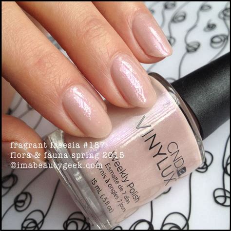 CND VINYLUX FLORA FAUNA HOW D THEY DO THAT Cnd Vinylux Vinylux