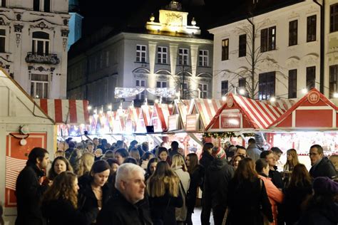 Vianočný hlavný trh je po pandemickej prestávke späť tešiť sa môžete