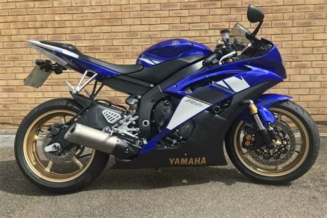 Yamaha Yzf R Tyre Guide Two Tyres Discount Motorcycle Tyres