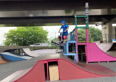 Scooter riders find community at Delaware skatepark - WHYY