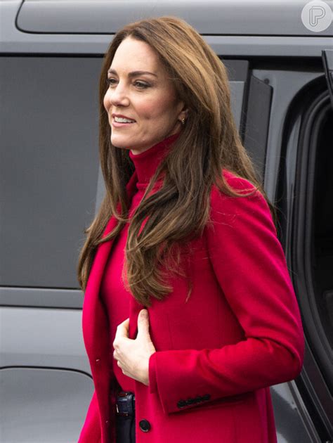 Kate Middleton Est De Cabelo Novo Princesa De Gales Surge Fios Em