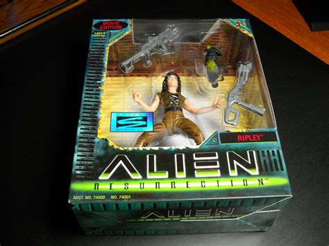 Kenner Hasbro Aliens Alien Resurrection And 26 Similar Items