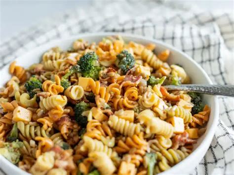 Bacon Broccoli Pasta Salad