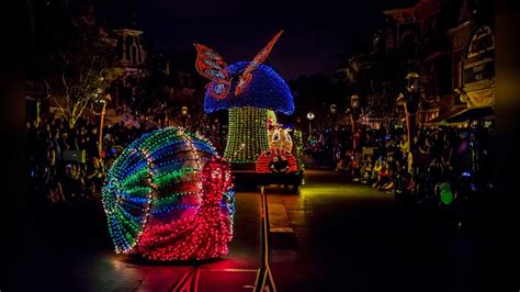 Main Street Electrical Parade Custom Soundtrack (Disneyland 1981 Modern ...