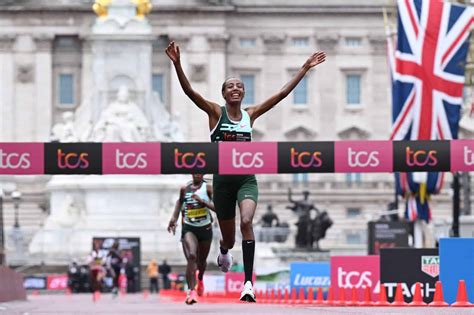 Sifan Hassan Gaat Zondag Tijdens De Marathon Van Chicago Gewoon De