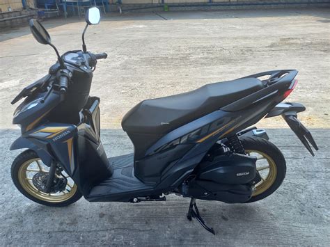 Motor Honda Vario 125 Esp Cbs Iss 2022 Hitam Bekas Terawat Surat