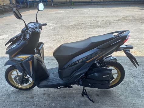 Motor Honda Vario 125 ESP CBS ISS 2022 Hitam Bekas Terawat Surat