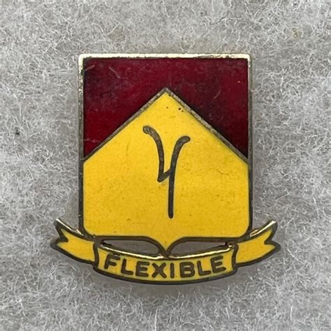 US Army 94th Field Artillery DUI Pinback NS Meyer Fitzkee Militaria