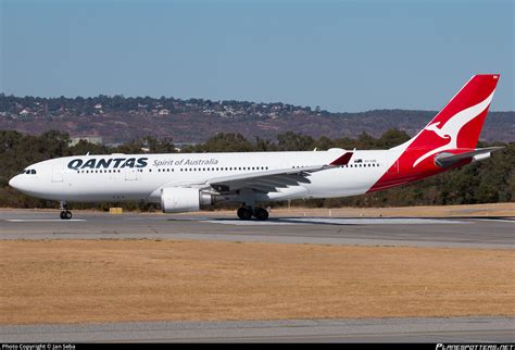 Vh Ebk Qantas Airbus A Photo By Jan Seba Id