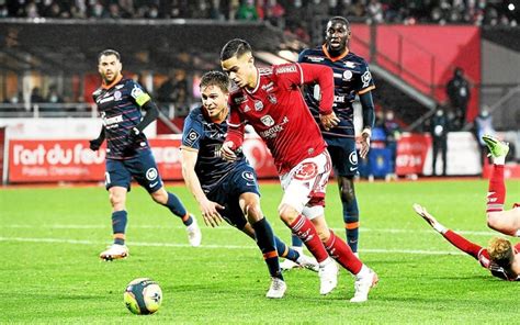 Stade Brestois Sur Le Banc Troyes Faivre A T M Nag Par Son