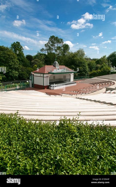 The Newly Refurbished Kelvingrove Park Bandstand Stock Photo Alamy