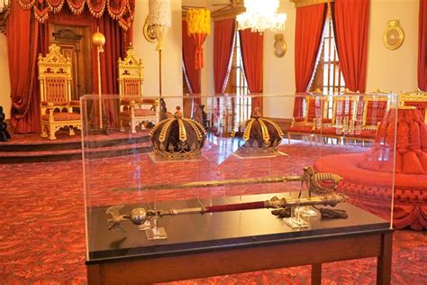 Visit The Royal Iolani Palace An Important Place In Hawaiian History