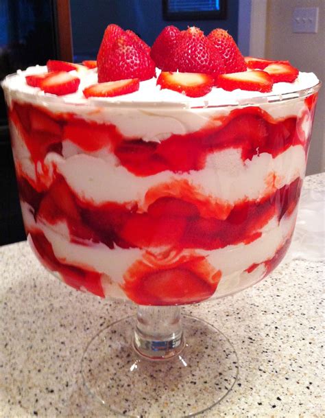 Best 4 Strawberry Cheesecake Angel Food Trifle Recipes