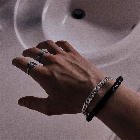 Pin by Thao Vi on Rings for men | Hands with rings, Hand with rings men ...
