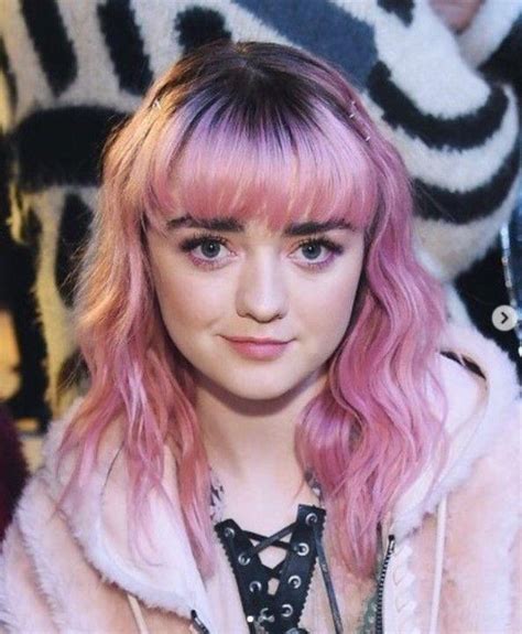 Постельные сцены Мэйси Уильямс Sex scenes Maisie Williams без цензуры сливы фото