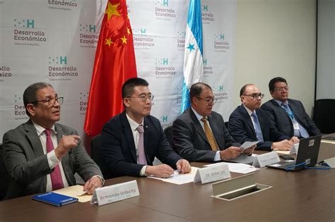 Honduras firma acuerdo con China para exportar camarón libre de