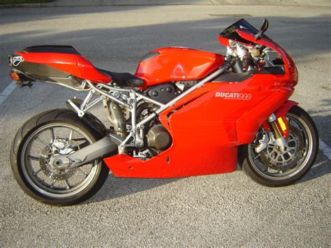 Ducati 999 Red 2003