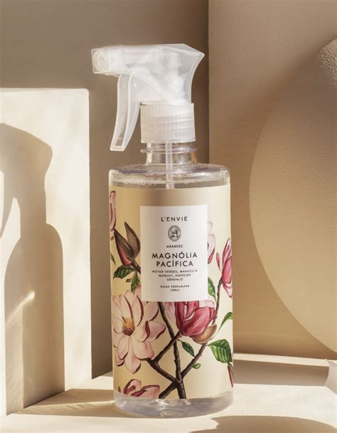 ÁGUA PERFUMADA MAGNÓLIA PACÍFICA 500ML CASAKIZ