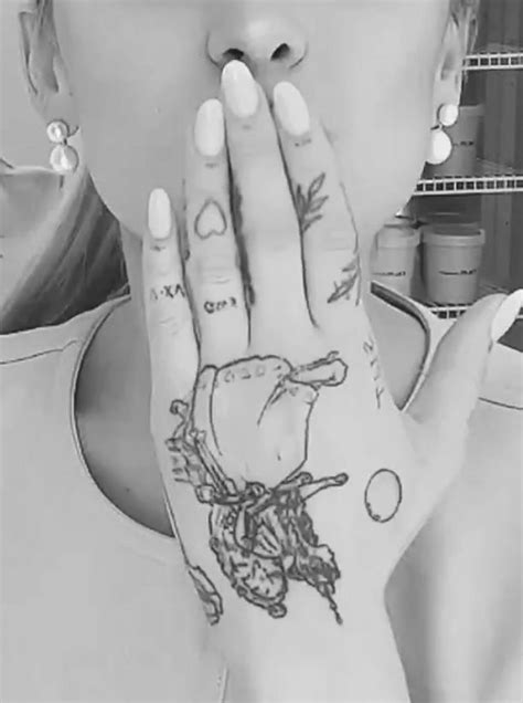 Ariana Grande S Stunning New Tattoo