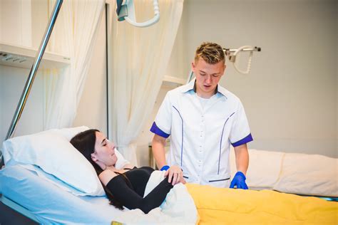 Helpende Zorg En Welzijn Opleiding Vista College