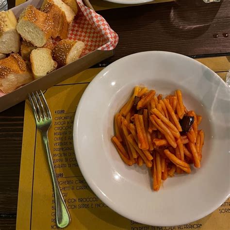 Osteria Lo Bianco Palermo Italy Casarecce Con Melanzane Fritte E Salsa