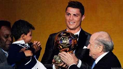 Ronaldo takes Ballon d'Or – DW – 01/13/2014