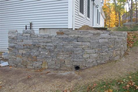 Wall Stone for Customer Back Yard - Skyline Quarry