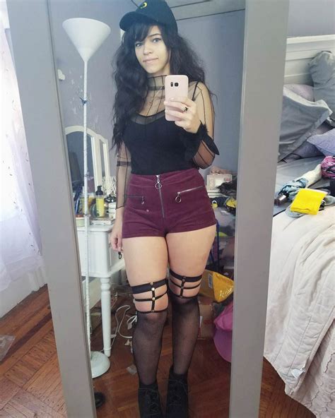 Leggy Selfie R Brittanyventi