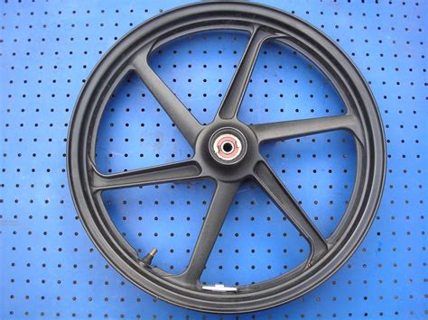 VORDERRAD FELGE CBR 125 R JC34 WHEEL RIEM ROUE RUEDA RAD JANTE VELO 2