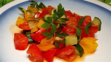 Gurken Tomaten Paprika Gem Se Rezept Frag Mutti