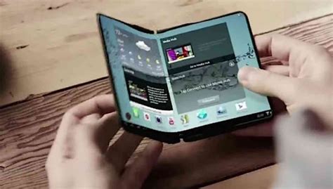 Samsung To Unveil A Foldable Phone That Turns Into A Tablet In 2017 Smartphone Tablet Phone