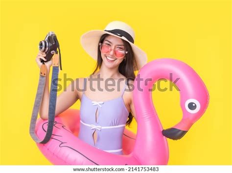 Beautiful Sexy Asian Woman Bikini Smiling库存照片 Shutterstock